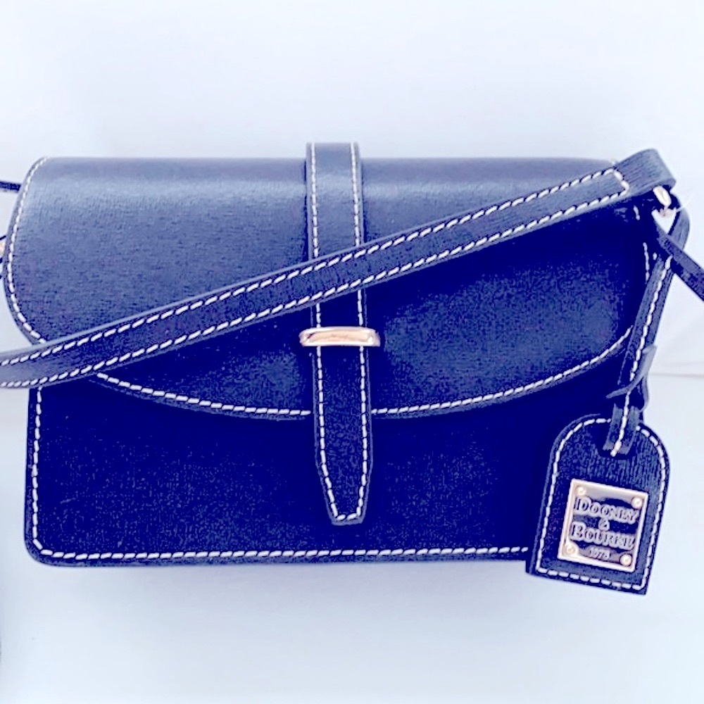 Dooney & Bourke NWT Roomy Flap Crossbody